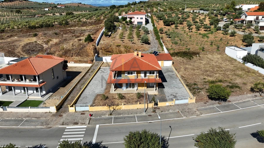 Moradia T6 para Venda em Alfandega da Fe