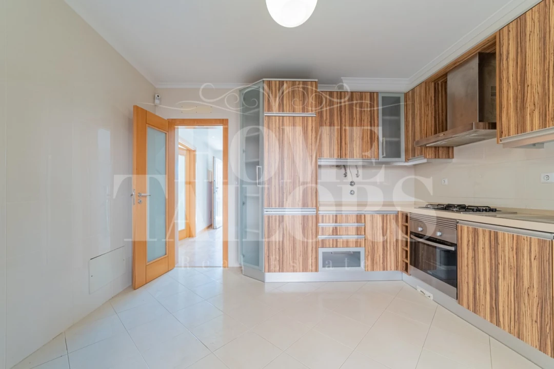 Moradia T3 para Venda em São Domingos de Rana Foto 11