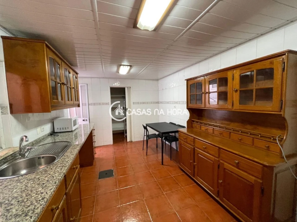 Apartamento T2 para Arrendamento em Benfica Foto 4