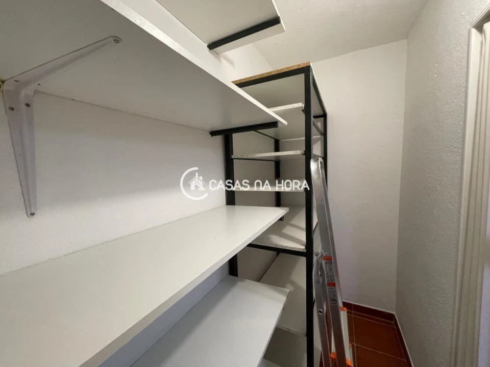 Apartamento T2 para Arrendamento em Benfica Foto 25