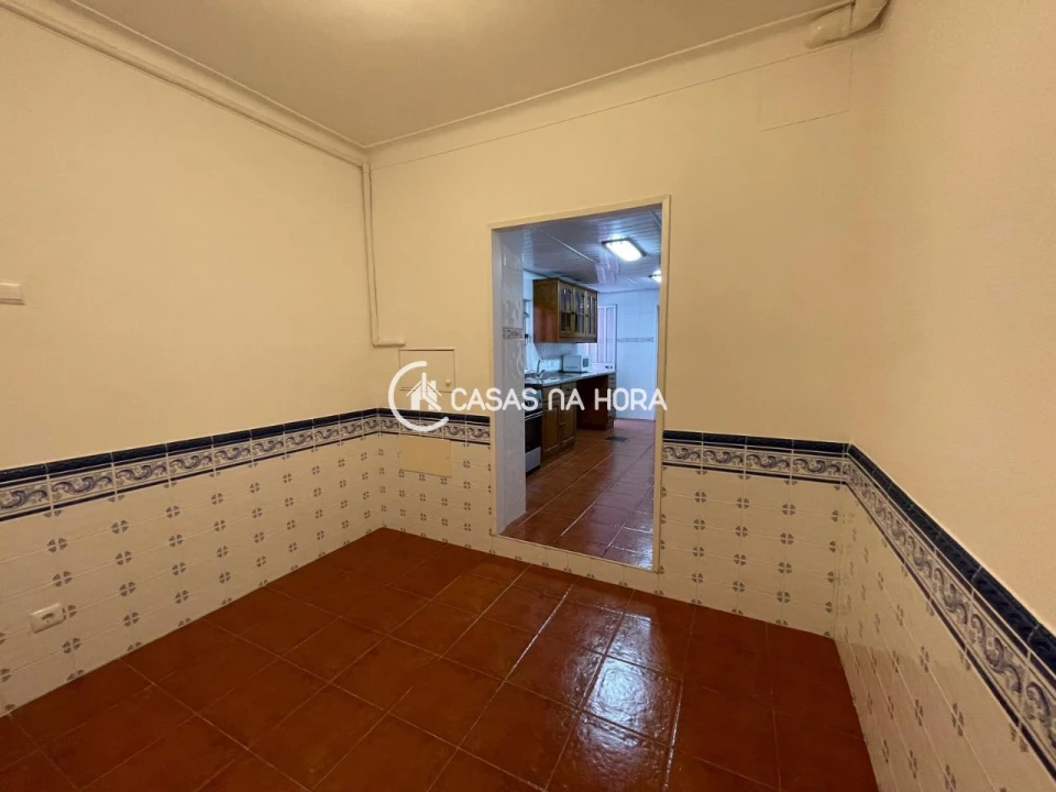 Apartamento T2 para Arrendamento em Benfica Foto 5