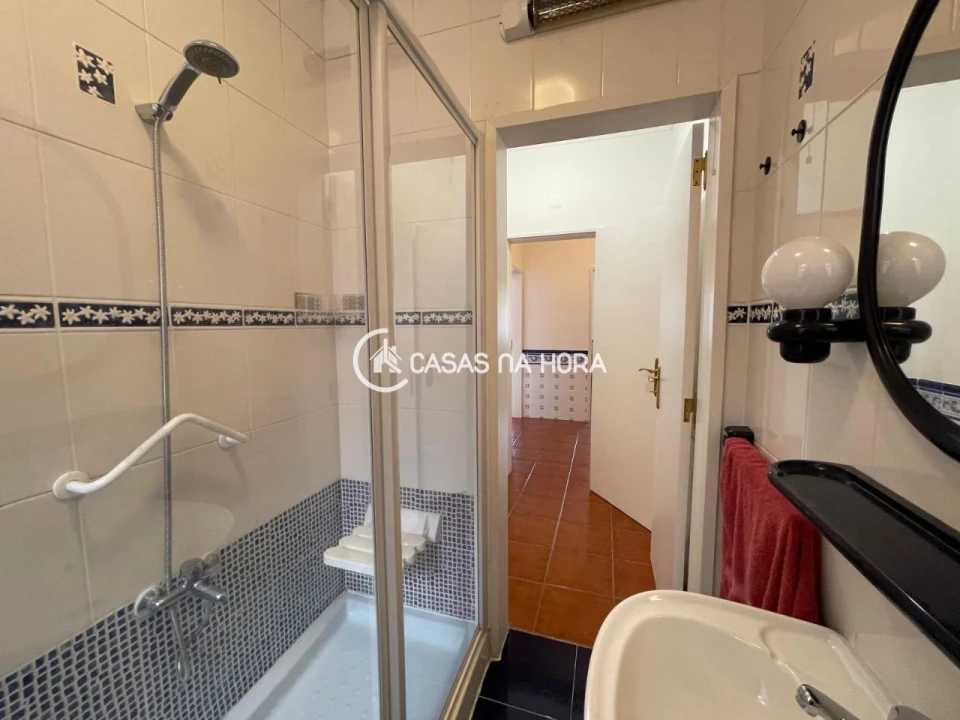 Apartamento T2 para Arrendamento em Benfica Foto 19