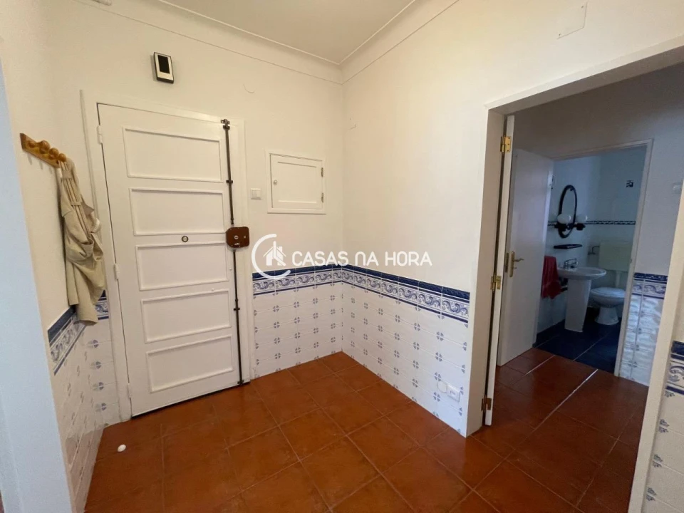 Apartamento T2 para Arrendamento em Benfica Foto 15