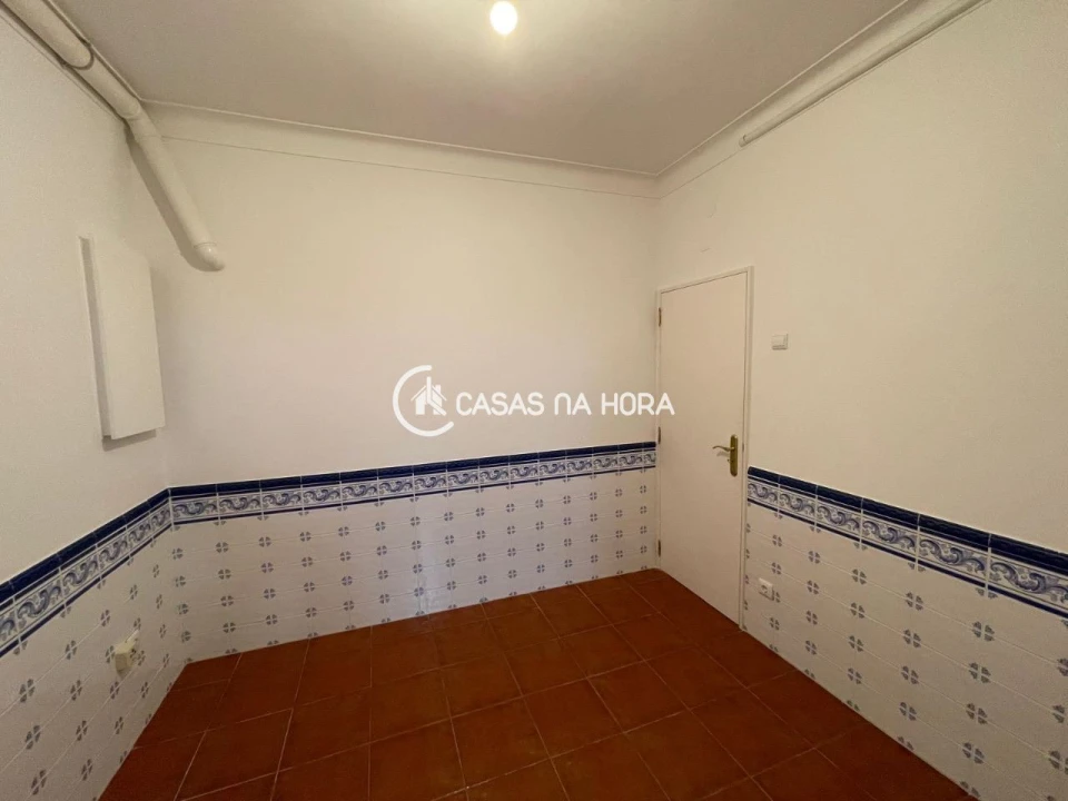 Apartamento T2 para Arrendamento em Benfica Foto 14