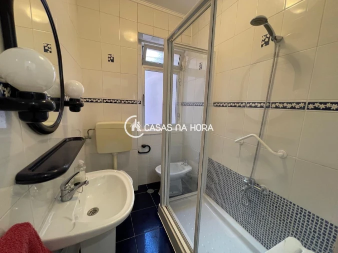 Apartamento T2 para Arrendamento em Benfica Foto 18