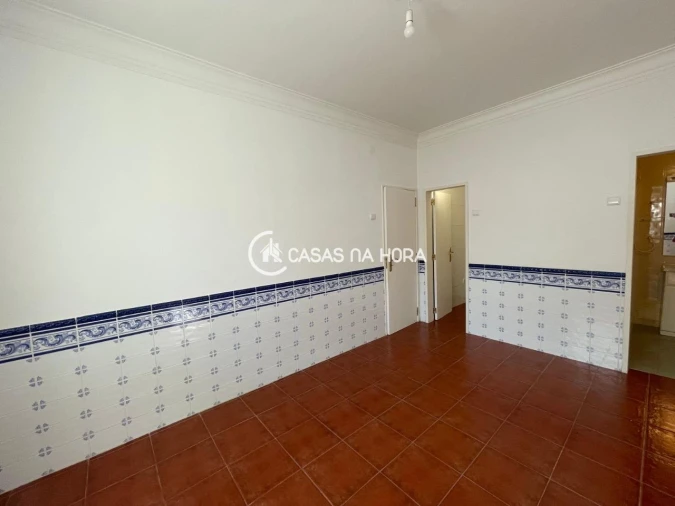 Apartamento T2 para Arrendamento em Benfica Foto 7