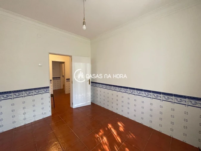 Apartamento T2 para Arrendamento em Benfica Foto 11