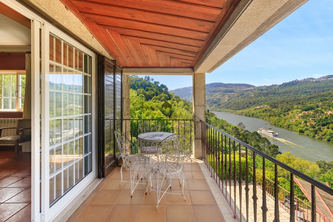 Moradia T6 para Venda em Espadanedo Foto 8