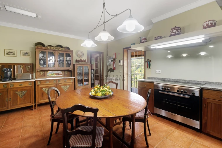 Moradia T6 para Venda em Espadanedo Foto 16