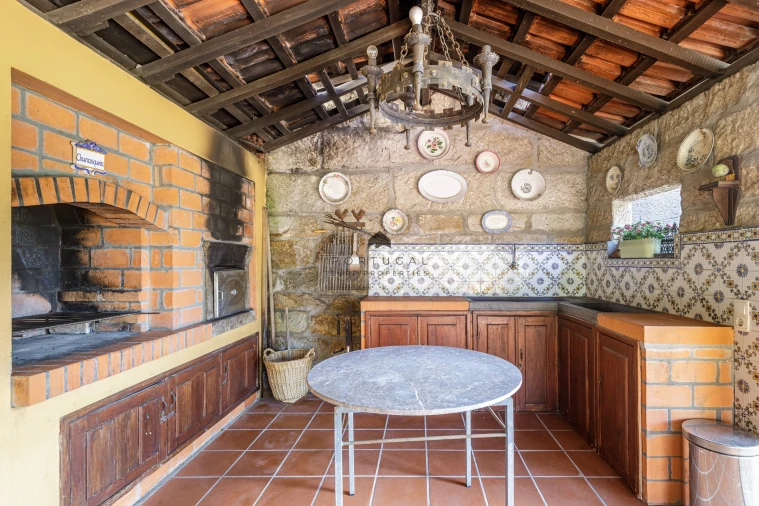 Moradia T6 para Venda em Espadanedo Foto 11