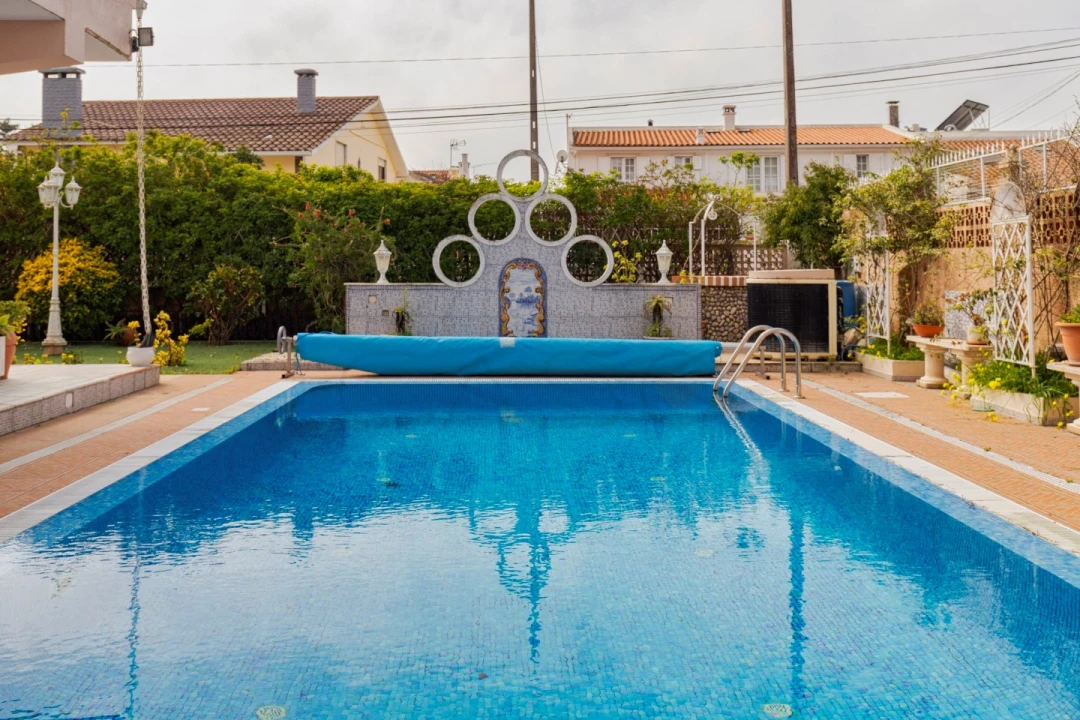 Moradia T6 para Venda em Charneca de Caparica e Sobreda Foto 7