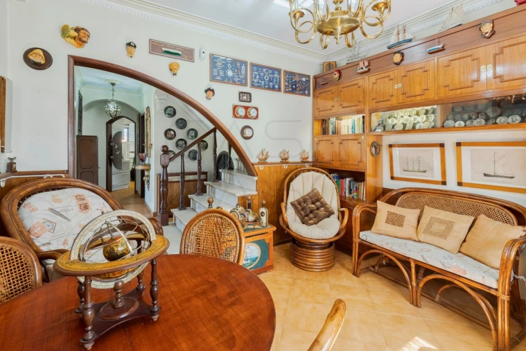 Moradia T6 para Venda em Charneca de Caparica e Sobreda Foto 16