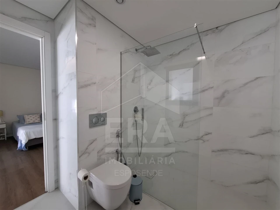 Moradia T3 para Venda em Gemeses Foto 16