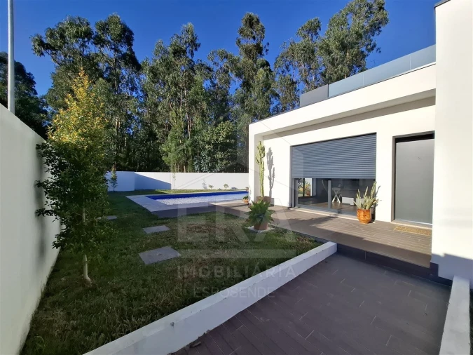 Moradia T3 para Venda em Gemeses Foto 3