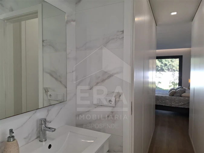 Moradia T3 para Venda em Gemeses Foto 13