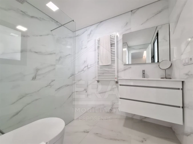 Moradia T3 para Venda em Gemeses Foto 17