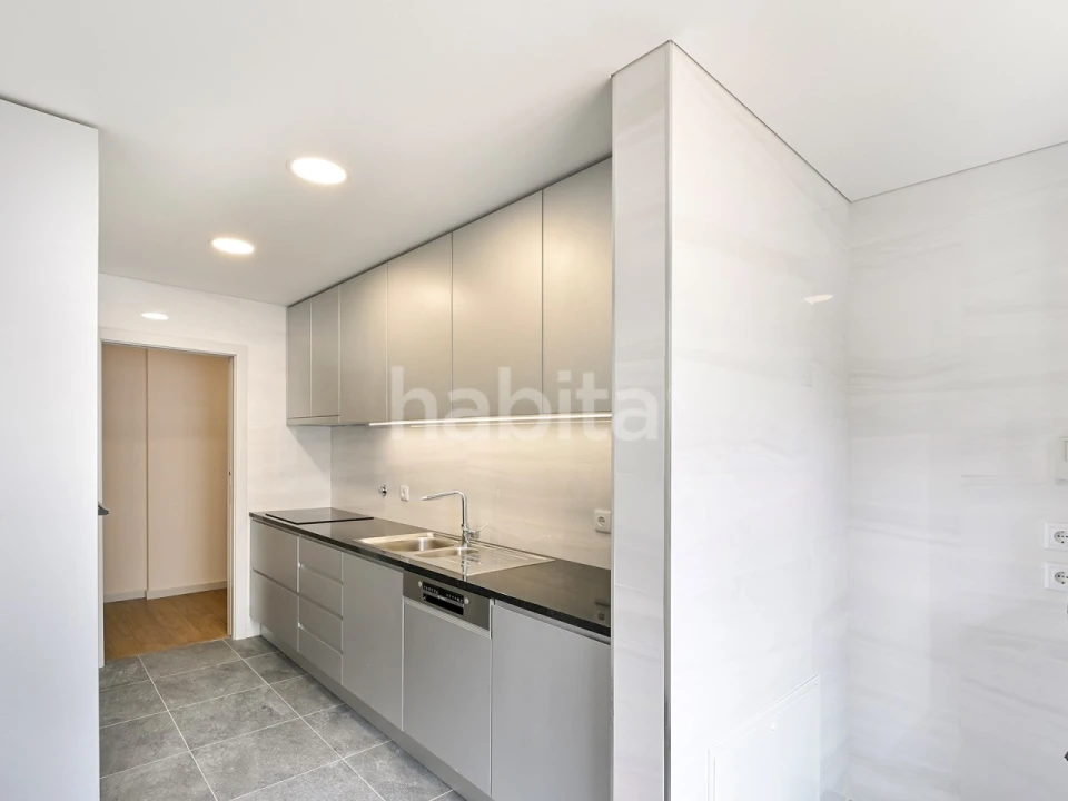 Apartamento T3 para Venda em Cedofeita, Santo Ildefonso, Sé, Miragaia, São Nicolau e Vitória Foto 12