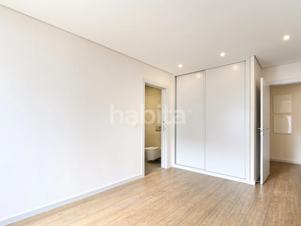 Apartamento T3 para Venda em Cedofeita, Santo Ildefonso, Sé, Miragaia, São Nicolau e Vitória Foto 23