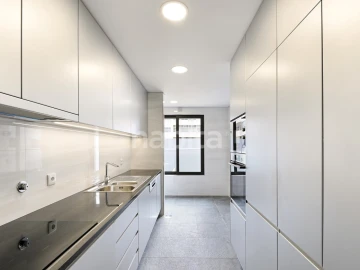 Apartamento T3 para Venda em Cedofeita, Santo Ildefonso, Sé, Miragaia, São Nicolau e Vitória