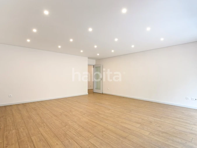 Apartamento T3 para Venda em Cedofeita, Santo Ildefonso, Sé, Miragaia, São Nicolau e Vitória Foto 8
