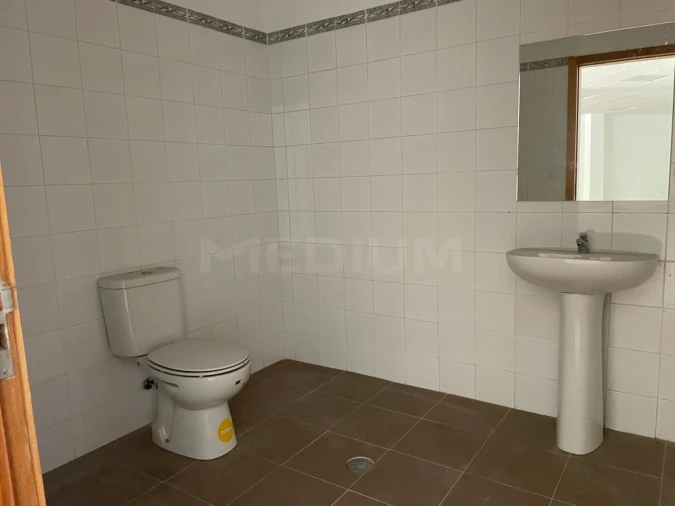 Loja para Arrendamento em Vila Nova de Famalicão e Calendário Foto 6