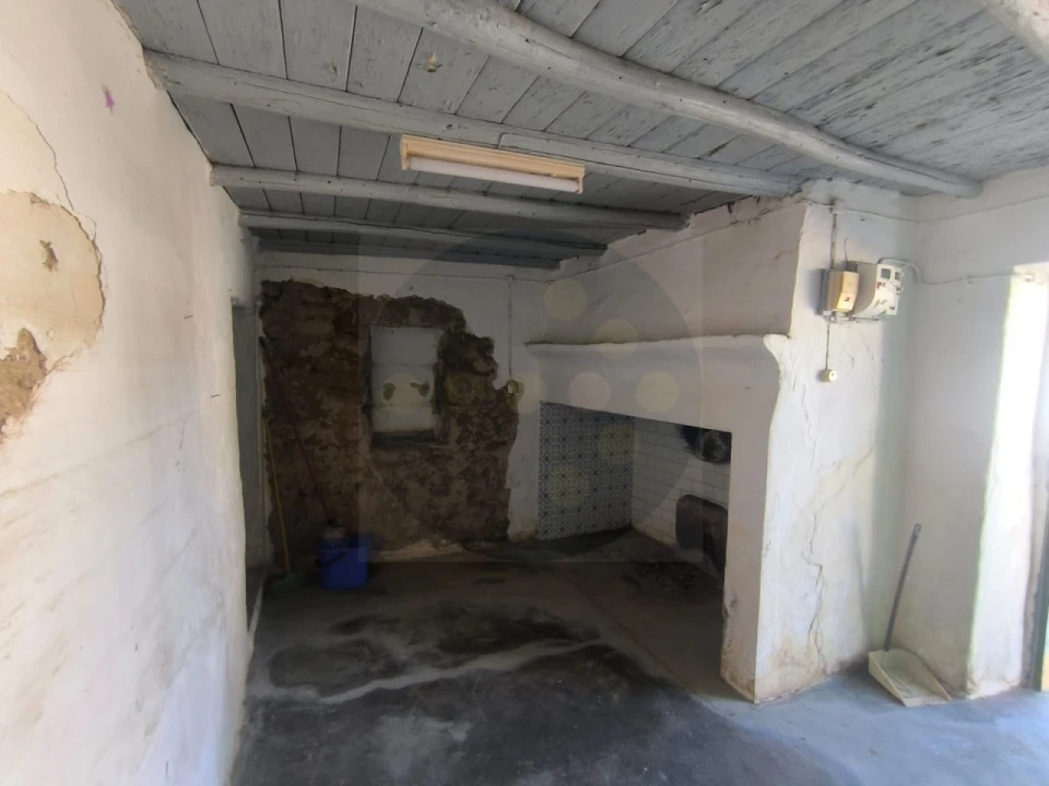 Moradia T1 para Venda em Monte da Pedra Foto 2