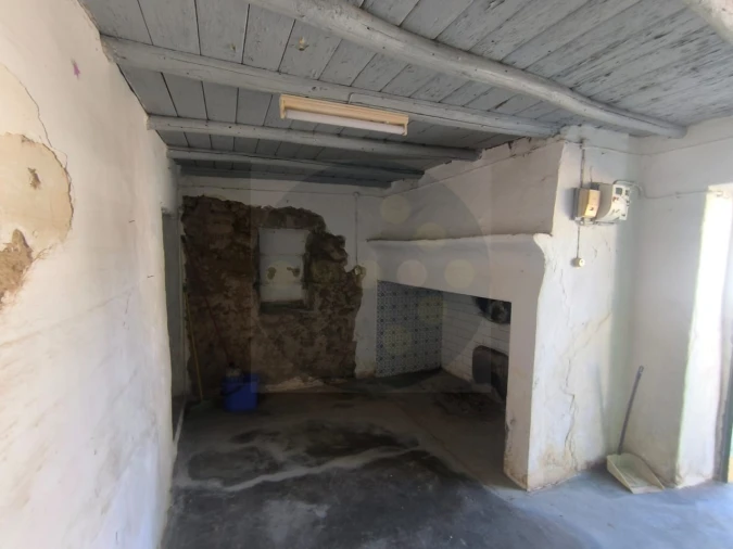 Moradia T1 para Venda em Monte da Pedra Foto 3