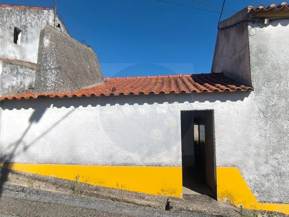 Moradia para Venda em Comenda Foto 1