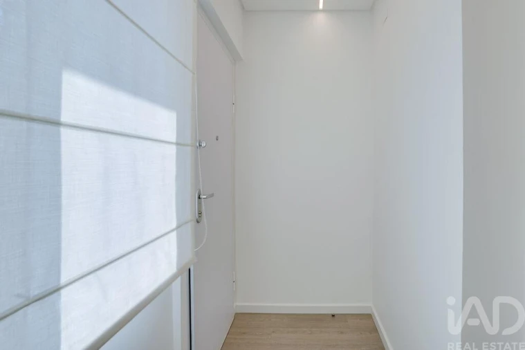Apartamento T1 para Venda em Algés, Linda-A-Velha e Cruz Quebrada-Dafundo Foto 18