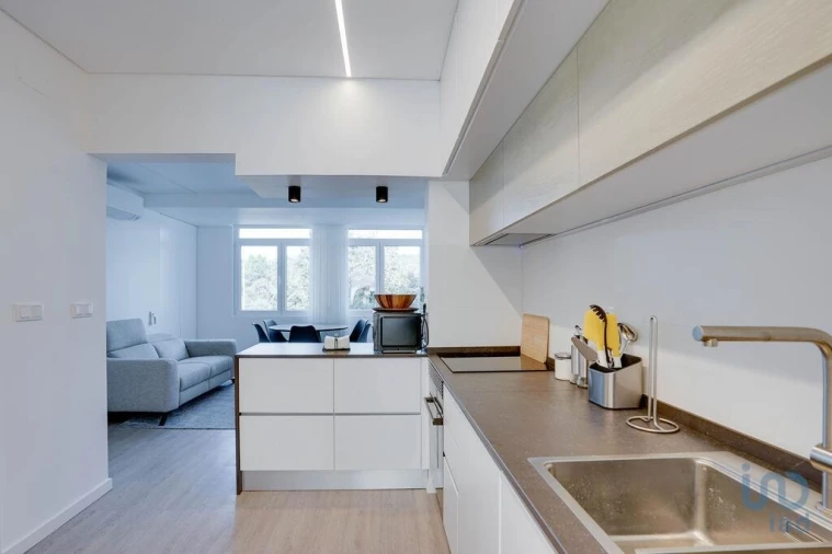 Apartamento T1 para Venda em Algés, Linda-A-Velha e Cruz Quebrada-Dafundo Foto 9