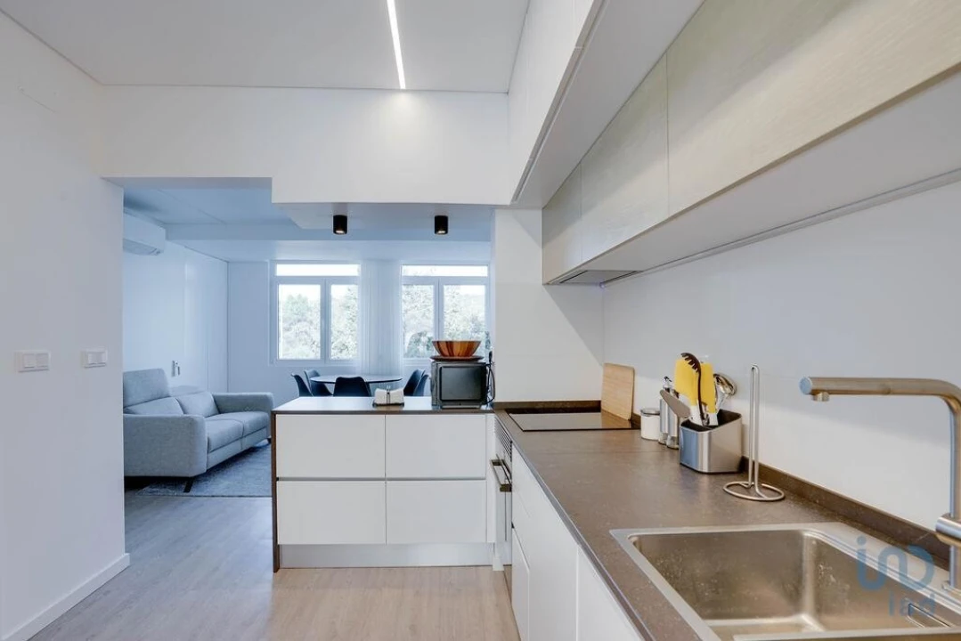 Apartamento T1 para Venda em Algés, Linda-A-Velha e Cruz Quebrada-Dafundo Foto 9