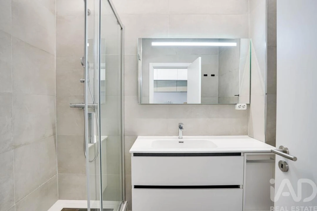 Apartamento T1 para Venda em Algés, Linda-A-Velha e Cruz Quebrada-Dafundo Foto 15