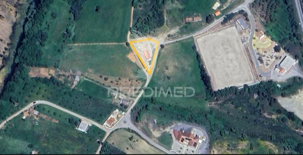 Moradia T4 para Venda em São Marcos da Serra Foto 6