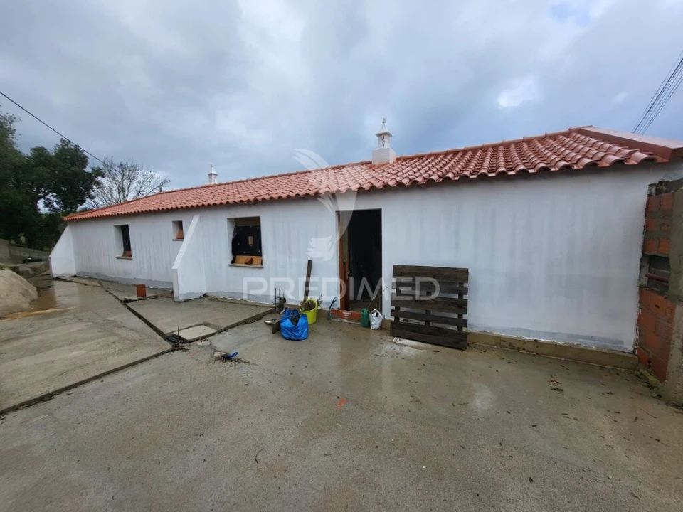 Moradia T4 para Venda em São Marcos da Serra Foto 1