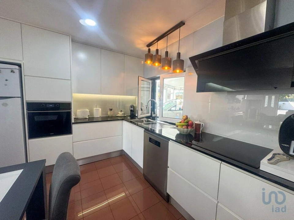 Moradia T4 para Venda em Vitorino das Donas Foto 12