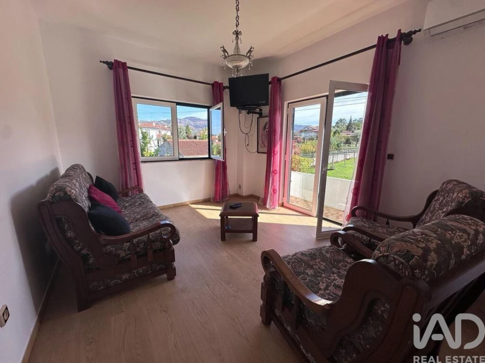 Moradia T4 para Venda em Vitorino das Donas Foto 22