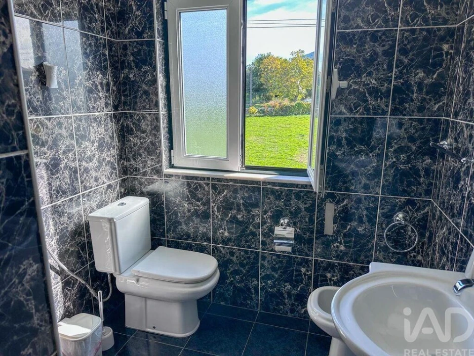 Moradia T4 para Venda em Vitorino das Donas Foto 17