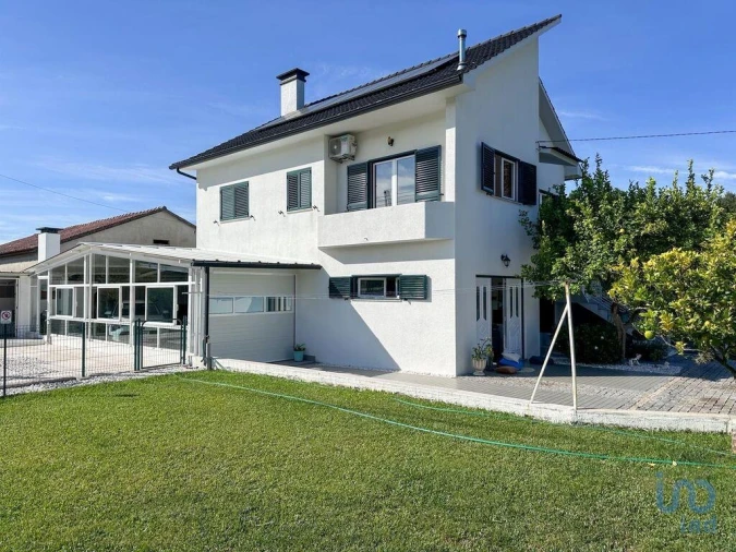 Moradia T4 para Venda em Vitorino das Donas Foto 1