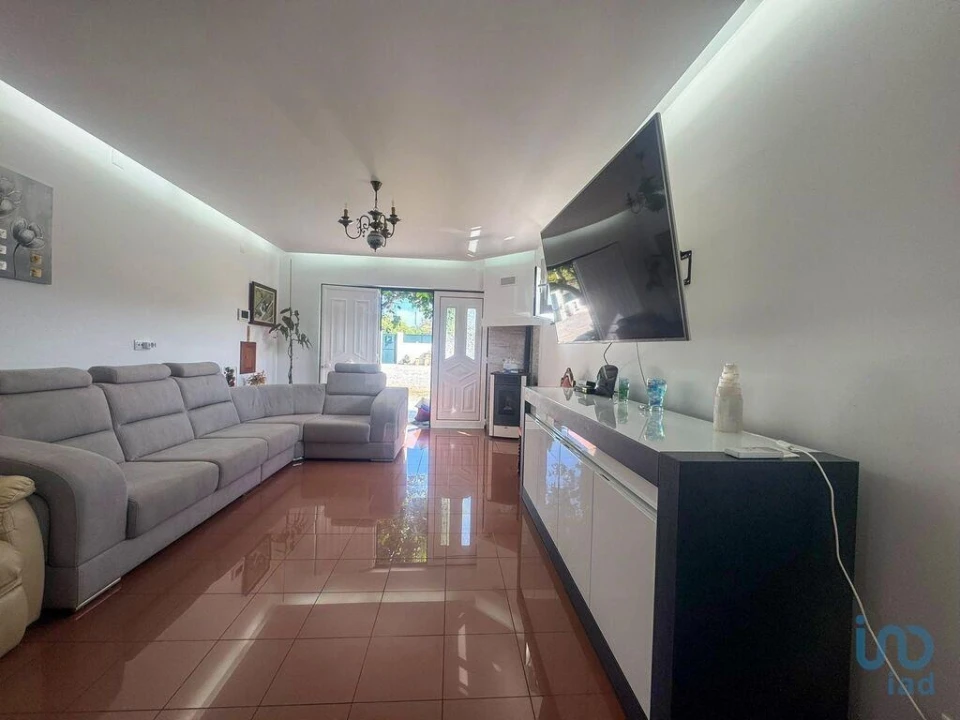 Moradia T4 para Venda em Vitorino das Donas Foto 10