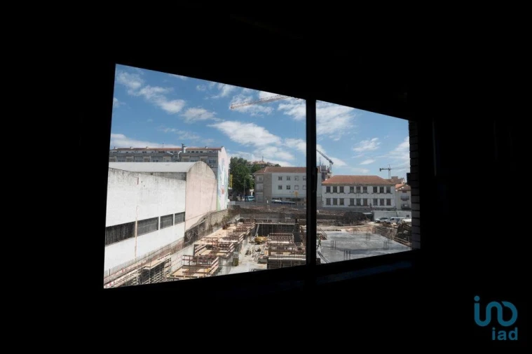 Apartamento T3 para Venda em Pena, Quintã e Vila Cova Foto 2