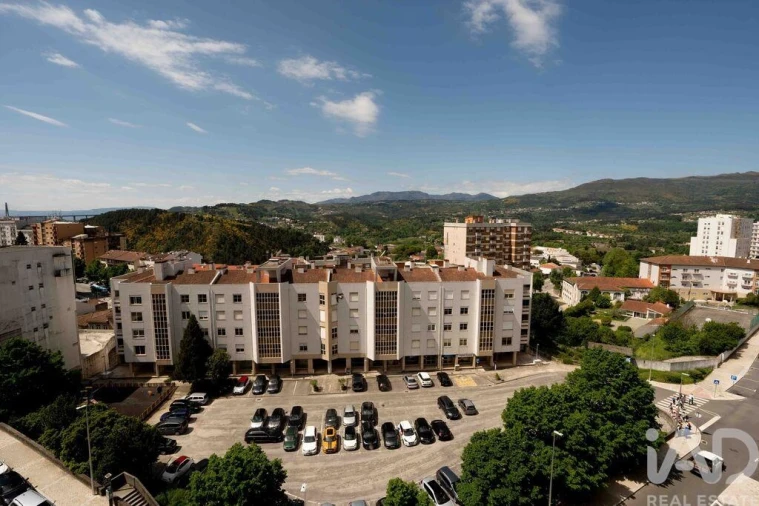 Apartamento T3 para Venda em Pena, Quintã e Vila Cova Foto 24