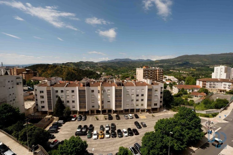 Apartamento T3 para Venda em Pena, Quintã e Vila Cova Foto 1