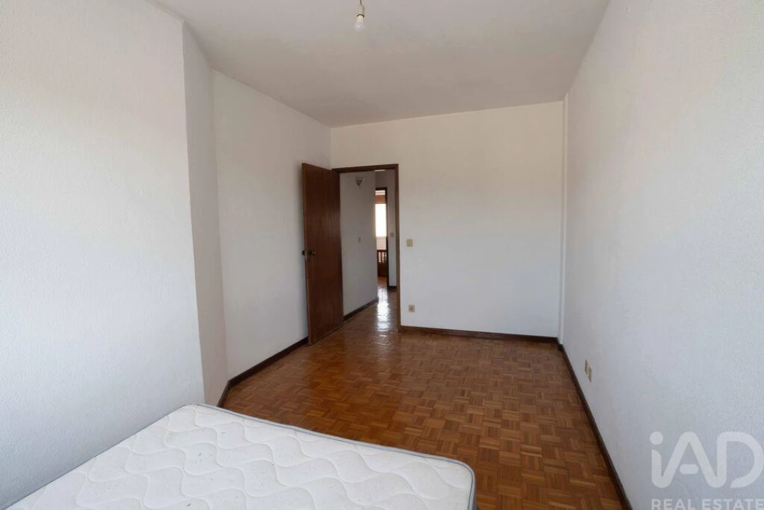 Apartamento T3 para Venda em Pena, Quintã e Vila Cova Foto 16