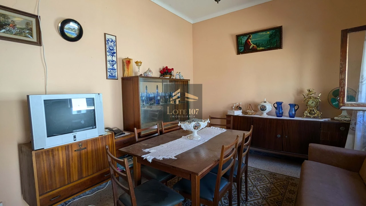 Moradia T3 para Venda em Alvalade Foto 1