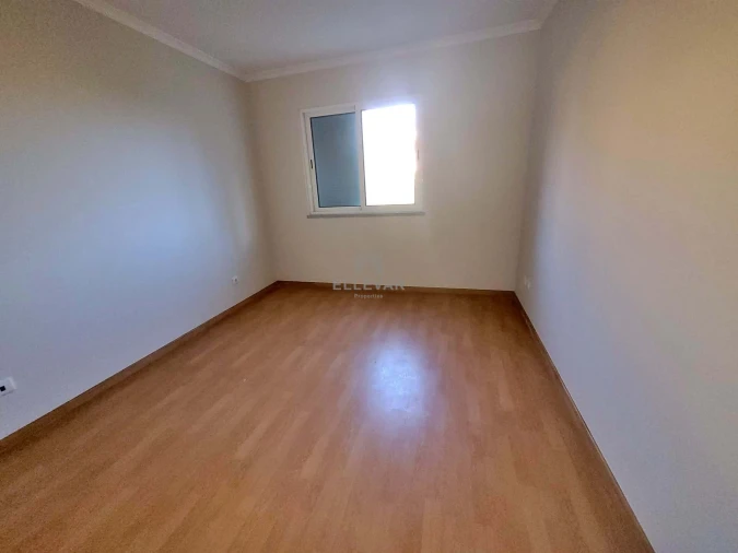 Apartamento T2 para Venda em Caniço Foto 12