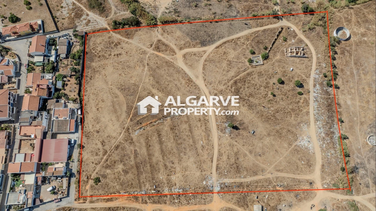 Terreno para Venda em Faro (Sé e São Pedro) Foto 2