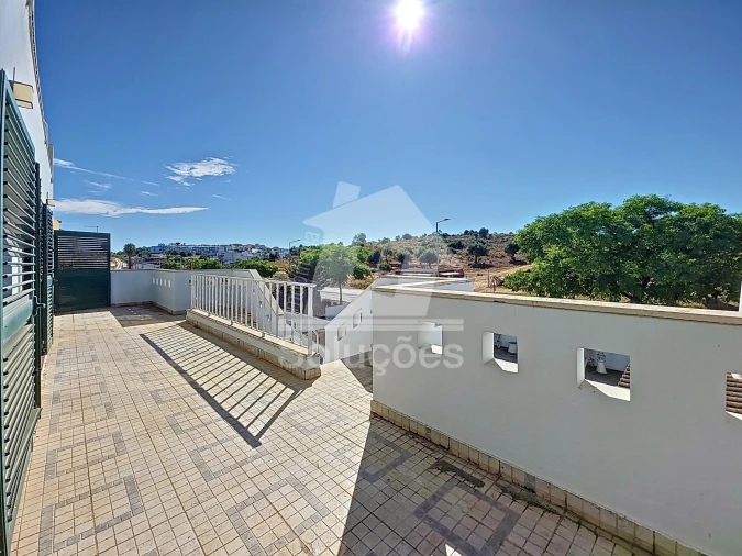 Moradia T5 para Venda em Estômbar e Parchal Foto 24