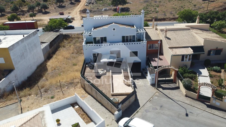 Moradia T5 para Venda em Estômbar e Parchal Foto 10