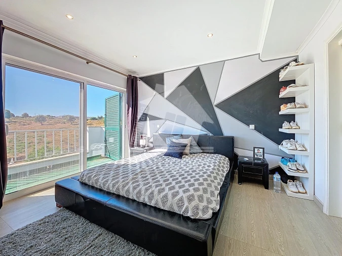 Moradia T5 para Venda em Estômbar e Parchal Foto 32