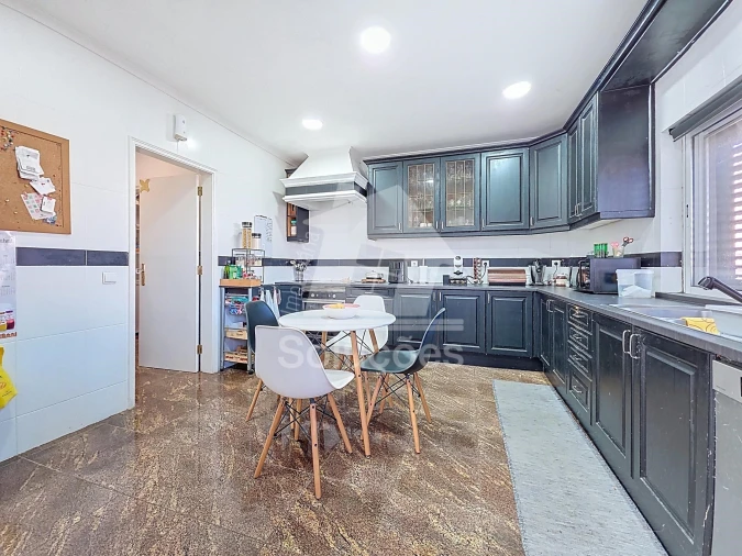 Moradia T5 para Venda em Estômbar e Parchal Foto 17